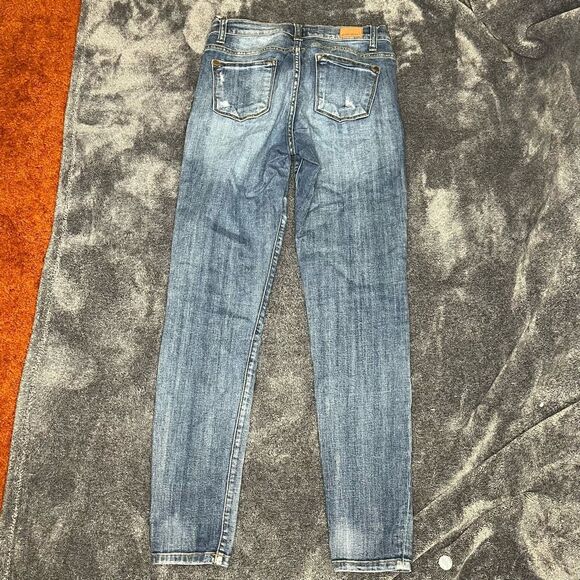 Womens Judy Blue Midrise Distressed Skinny Fit Jeans Camo Patches Size 7/28 - Picture 3 of 5
